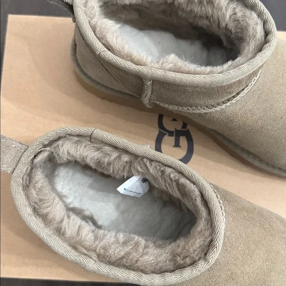 Classic Ultra Mini Ugg - Picture 8 of 9